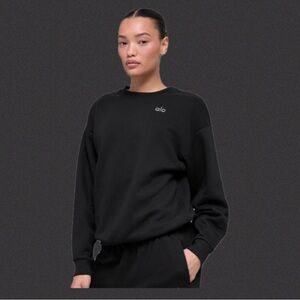 Alo Yoga- NWT Accolade Crew Neck Pullover